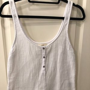 Never worn Cloth and Stone white tank top size XS